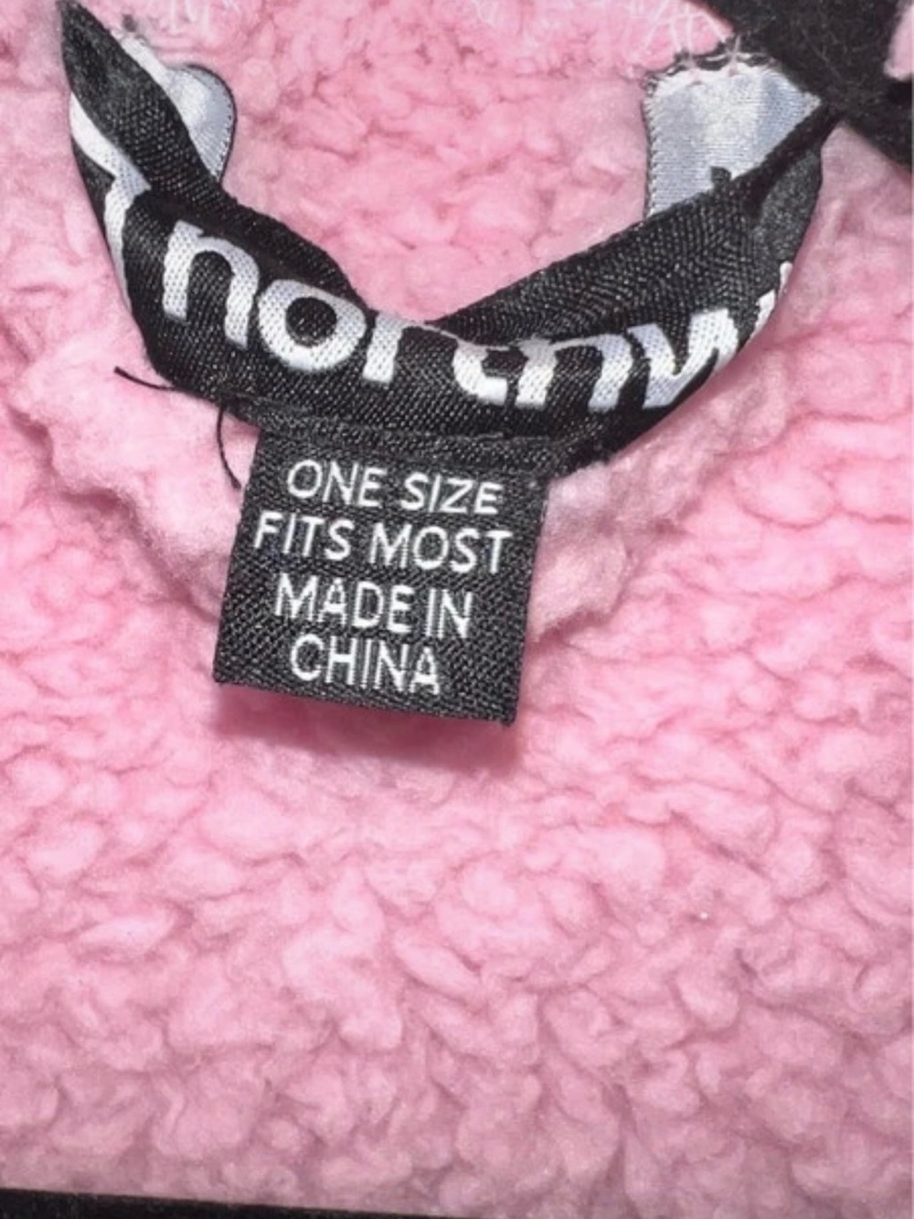 Hello Kitty Sherpa Robe Adult - Picture 4 of 5
